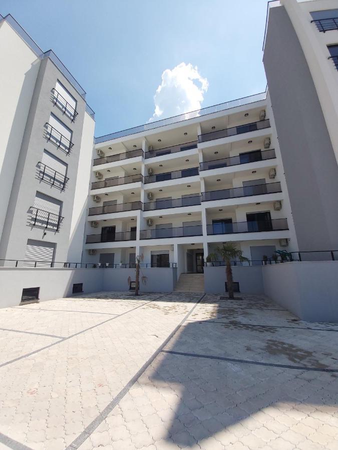 Apartmani Aida Dobra Voda Εξωτερικό φωτογραφία