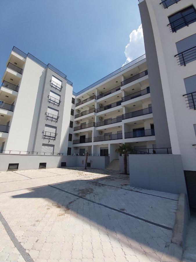 Apartmani Aida Dobra Voda Εξωτερικό φωτογραφία