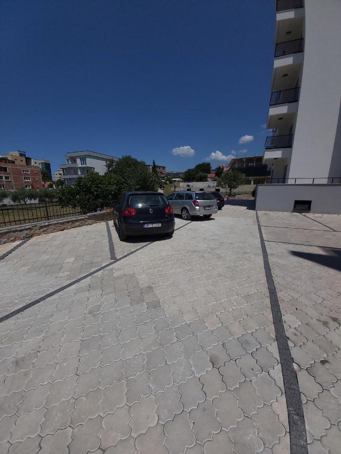 Apartmani Aida Dobra Voda Εξωτερικό φωτογραφία